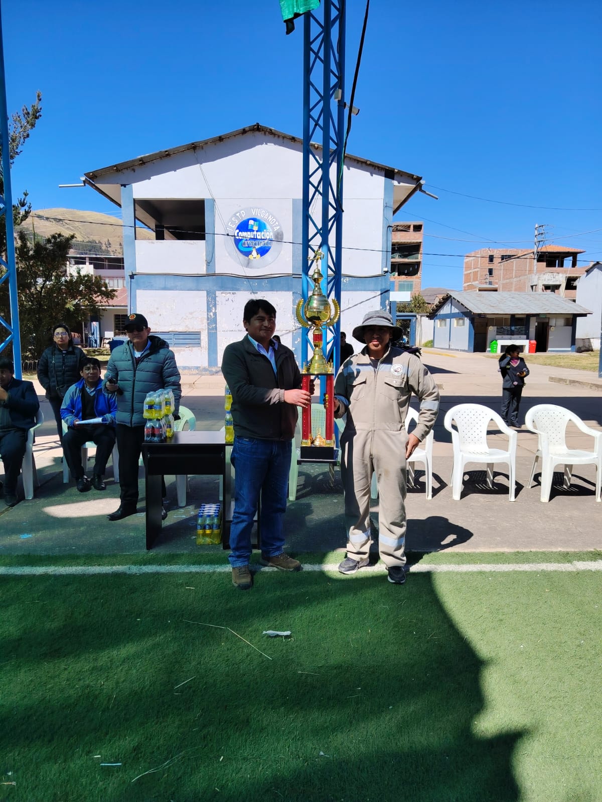 Entrega del trofeo